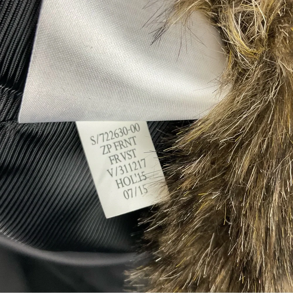 Banana Republic Faux Fur Vest with Asymmetrical Zipper Size S - Picture 8 of 8